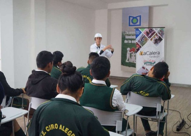 Alumnos del Ciro Alegría Visitan la Planta de Procesamiento de Prolán