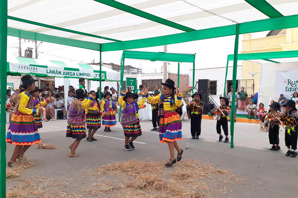 participacion-de-danzas-tipicas